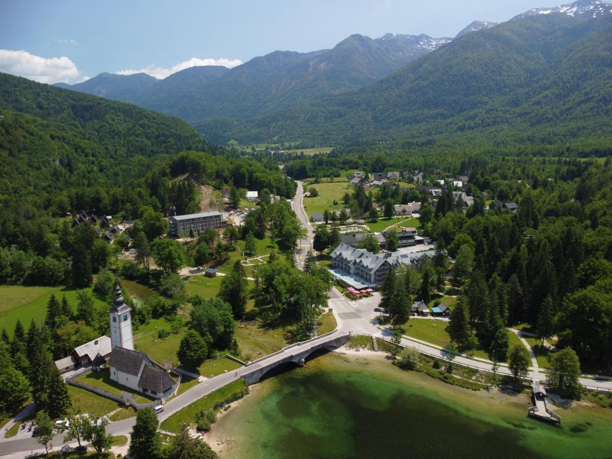 Hotel Jezero بوينج المظهر الخارجي الصورة