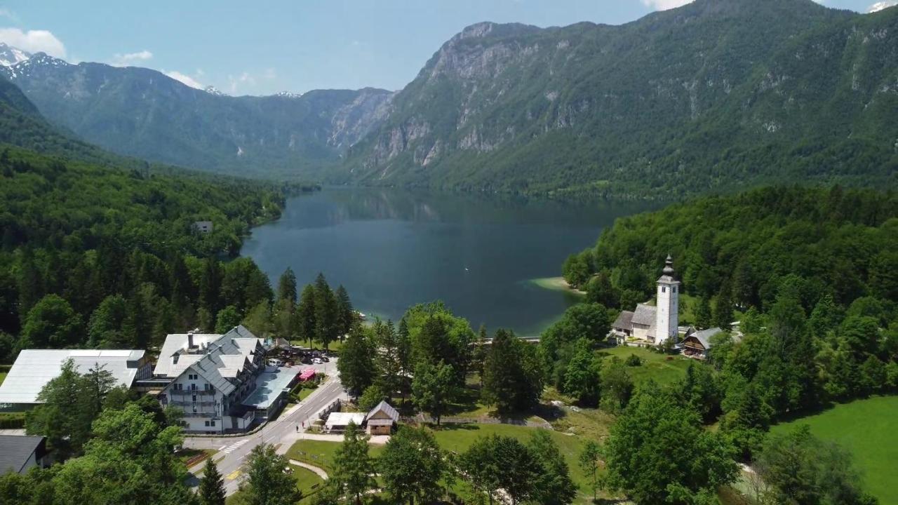 Hotel Jezero بوينج المظهر الخارجي الصورة