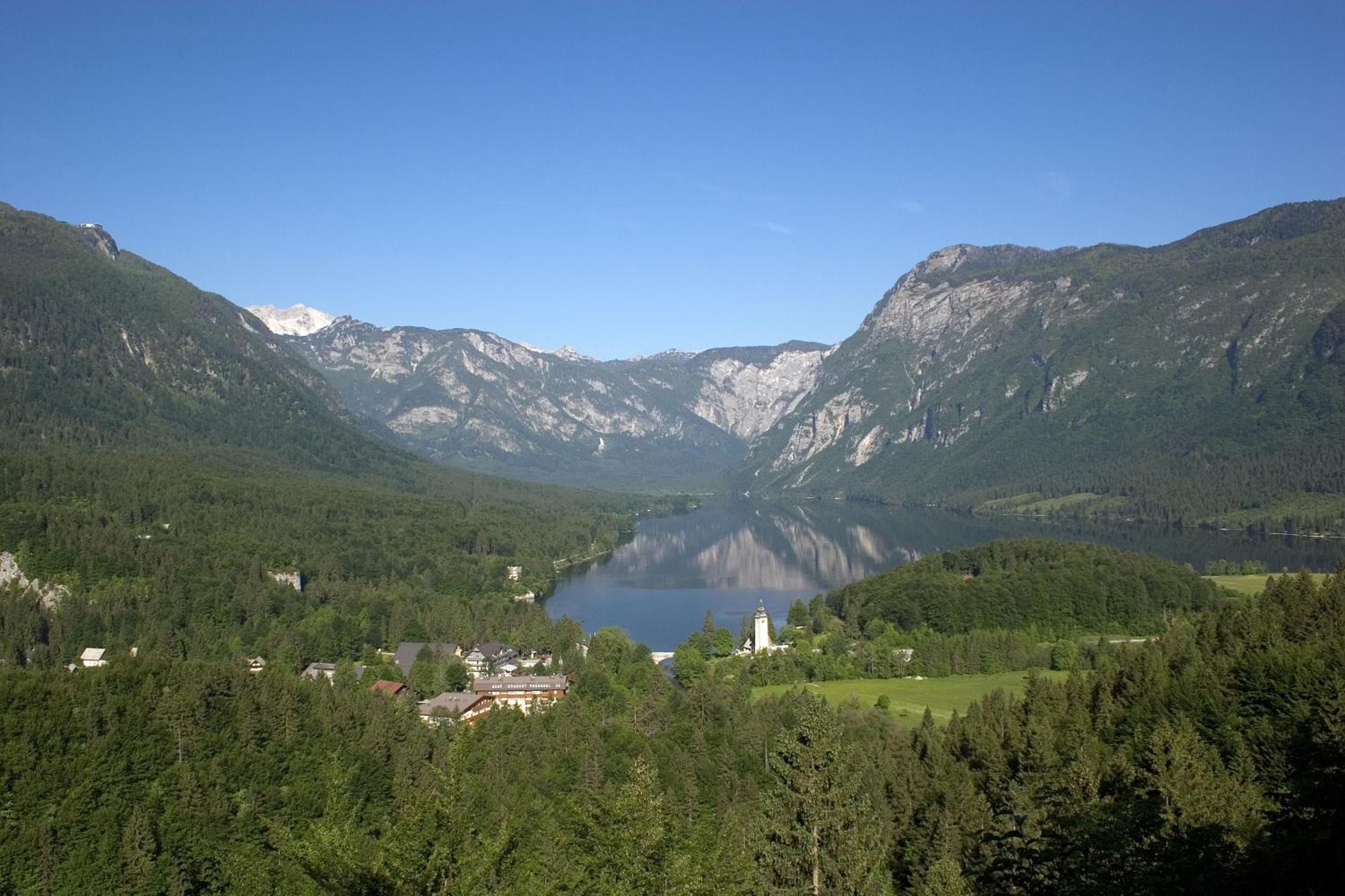 Hotel Jezero بوينج المظهر الخارجي الصورة