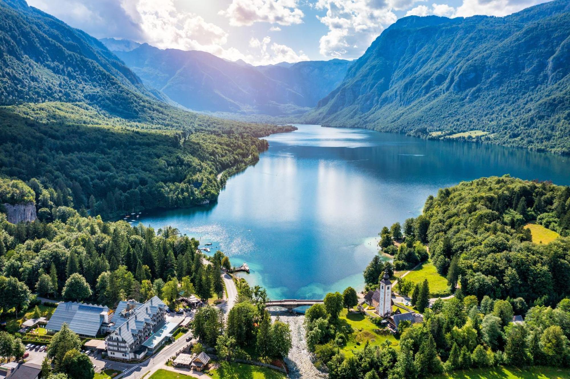 Hotel Jezero بوينج المظهر الخارجي الصورة